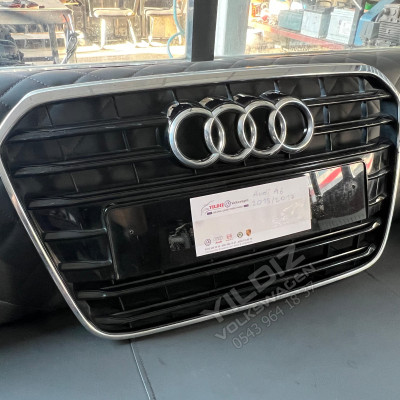 Audi A6 4G0853651 Çıkma Ön Panjur 2015-2017